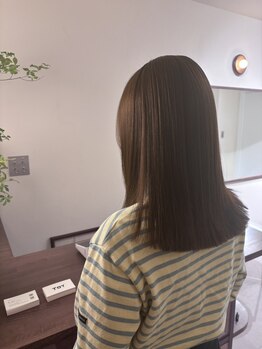 トイ(TOY)の写真/朝のセットが驚くほど楽に♪再現性を追求した繊細なカット技術で、時間が経っても崩れない理想のフォルムへ