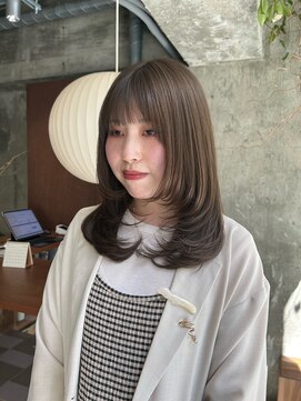 ヌク(nok) オリーブグレージュ