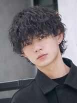 バイフィフス 原宿/表参道(by fifth)&nbsp;緩め波巻きスパイラルパーマシャドウパーマメンズセンターパート