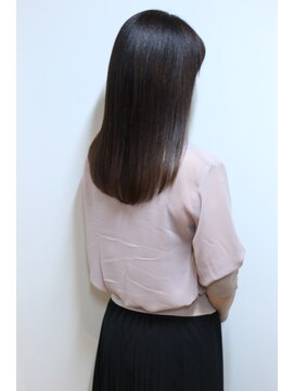 エルサ(Elsa) 【Elsa元町・三宮】縮毛矯正×ミディアム