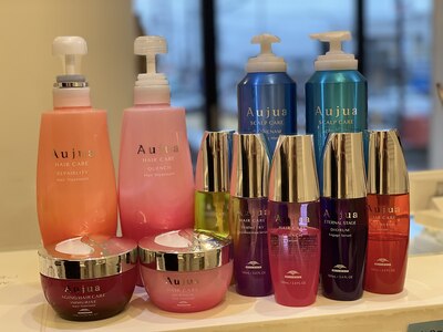 ソムリエが選定します。美容室専売ヘアケア《aujua》取り扱い