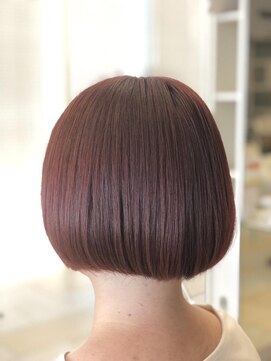 ミーティア バイ クアトロ(Meteor By QUATRO) 丸みボブ ピンクカラー 戸塚 立場 中田