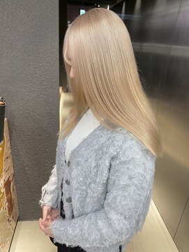 ペレ 栄店(PELE) 黒髪/グレーベージュ/レイヤーロング/ブリーチ/栄/名駅