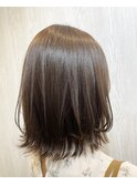 赤みを抑えた透明感溢れるカーキアッシュ♪