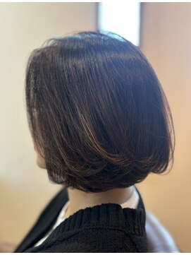 花鳥風月 顔まわりレイヤーボブ