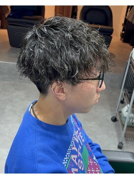 フィン(fin) 波巻きパーマ