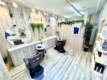 ジョウイン 高宮店(JOWIN)の雰囲気（北欧風をイメージした店内☆セット面毎にシャンプー台も設置☆）