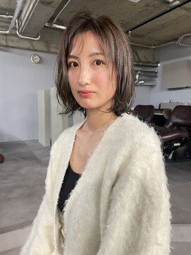 クオーレ(CUORE) オリーブカラー×外国風カット