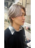 シルバーベージュ　韓国　ハイトーン　センターパート