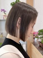 表参道白髪ぼかしハイライトウルフショートボブグレージュ40代