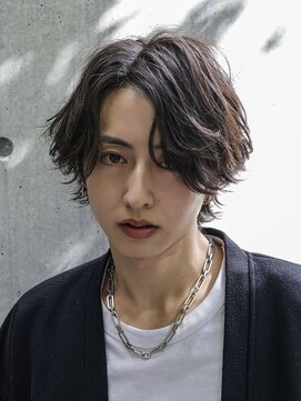 アーリー(Ali'i) センターパートツイストスパイラルパーマウルフ