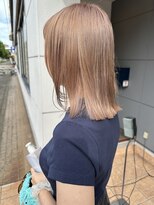 ヘアー アイス ルーチェ(HAIR ICI LUCE)&nbsp;30代40代にオススメ切りっぱなしボブ　暖色ベージュ　西田