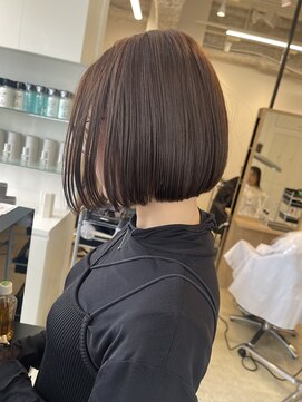 イヴォークトーキョーオーサカ(EVOKE TOKYO osaka) ボブ ナチュラル ベージュブラウン カラー 似合わせカット