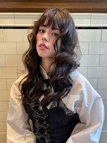 エルメ(Elme)&nbsp;大人ゆるウェーブ×束感バング