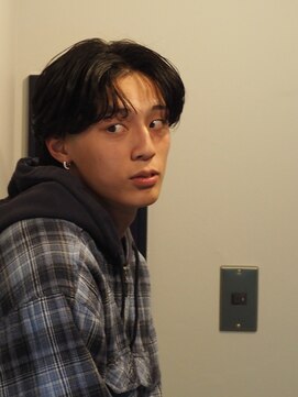 ブリーチ 静岡店(BLEACHi) くびれるミニウルフ× テーパーフェード