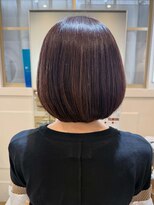 イリー 代官山(ILY) 前下がりショートボブ 丸み