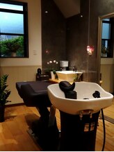 サロンルオロ(salon Luoro)