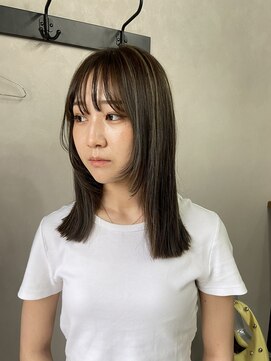 サンズヘアー(3’s hair) *ハイライトカラー×顔周りレイヤー×切りっぱなしスタイル*