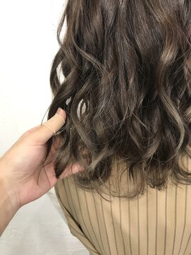 アクト(Act.) アッシュグレージュ