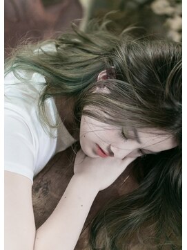 オゥルージュ カシェ(Au-rouge Cashe) 【一軒家プライベートサロン＆フォトスタジオ】インナーカラー