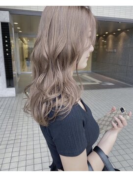 イェッカ(YECCA) 柔らかいミルクティーベージュ