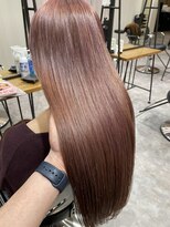 アットラップレーヴ(attrape-reve)&nbsp;20代30代/大人可愛い/ツヤ感ピンクベージュ/大人上品ストレート