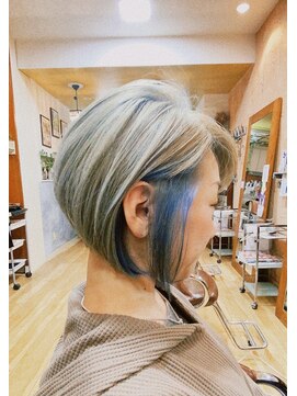 ヘアーフェロー HAIR fellow 前下がりボブブリーチインナーカラー