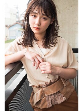 ヘアデザイン ソラ(Sola) 大人可愛いフェザーレイヤーヘア×顔まわりレイヤー×ベージュ