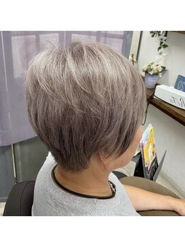 ラディアント かつらぎ店(Radiant) ベリーショート