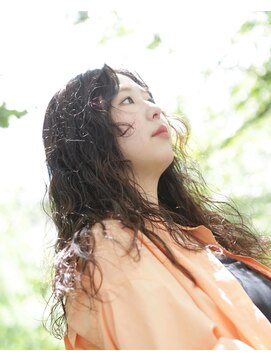 スノッブエンバンプ(snob enVAmp) ロングパーマ