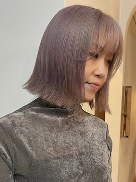 ロティー(loty) ショート ボブ ラベンダーグレージュ ブリーチ ハイトーン