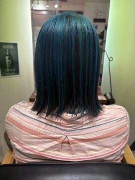 グリーンのアンブレラカラー×ボブ