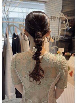 ノエ(Noe) 艶感タイト×ガーリー　編み下ろしヘア