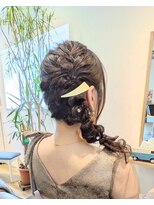 ももいろかぶとむし&nbsp;【お呼ばれ/結婚式】360度可愛い！華やかサイド編みおろし