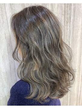 ヘアサロンエム 大宮東口(HAIR SALON M) 外ハネボブ/アッシュブラウン/ネオウルフ/デザインカラー