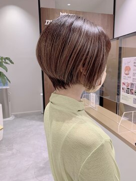 マッシュアンドマッシュアヴェダ ららぽーと福岡店(mash&mash AVEDA) 30代40代50代前下がりショートボブ福岡博多