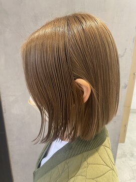 アース オーセンティック 東久留米店(EARTH Authentic) ミルクティーベージュ ダブルカラー ブリーチ ボブ