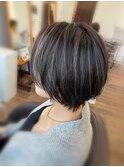 ショートボブ  大人ハイライト