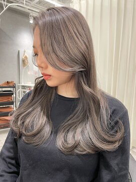 アヴァンス 京橋店(AVANCE) 透明感のあるグレージュで韓国スタイルに