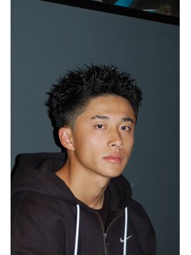 ツークツワンク バーバー 新宿(ZUG2WANG BARBER) ツイストスパイキーショート