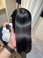 リラエ(Lyrae)&nbsp;縮毛矯正/髪質改善/美髪カラー/トリートメント【大阪/西梅田】