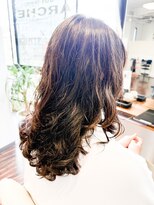 アトリエアルシュ(atelier ARCHE) クオラインデジタルパーマでウェーブヘア,酸性デジタルパーマ