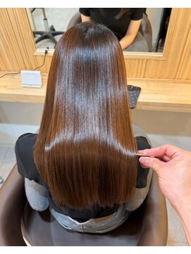 アトレ 南堀江店(attrait) 綺麗でまとまる絹髪矯正髪質改善