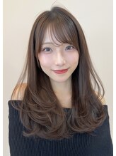 レジナヴィータ 栄(Reginavita) セミロングレイヤーカット