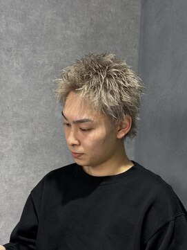 ホワイトベージュスパイキーショート