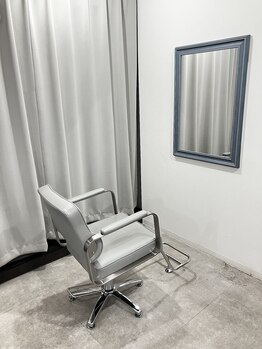 エートゥゼット(AtoZ)の写真/誰にも邪魔されない、自分へのご褒美タイム。熟練の技術を独り占めできる、大人のための隠れ家サロン。