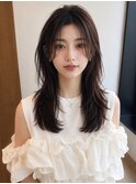 黒髪×センターパート×レイヤーカット20代30代40代50代