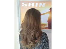 シン(SHIN)