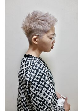 サリバン(Sullivan) ベリーショートとハイトーン