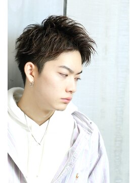 クリフ バイ リップス ヘアー(CLIF by LIPPS hair) かき上げ アップバング ツーブロック